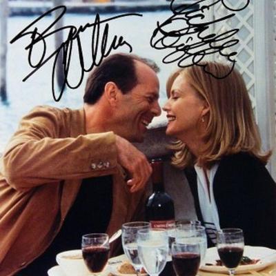 Bruce Willis & Michelle Pfeiffer signed movie photo 