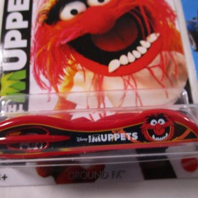 Hot Wheels car - 1 Muppets car & 1 Corvette
