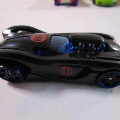 5 Hot Wheels cars