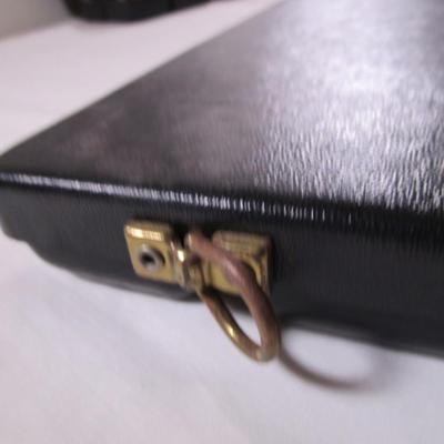 Hardware collection in divided case