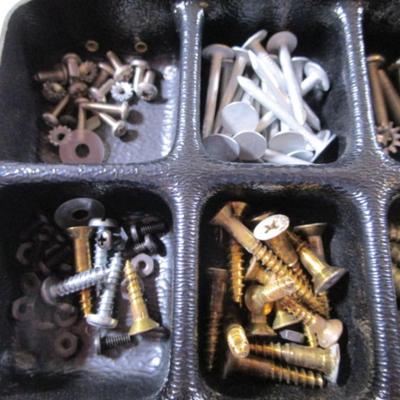 Hardware collection in divided case