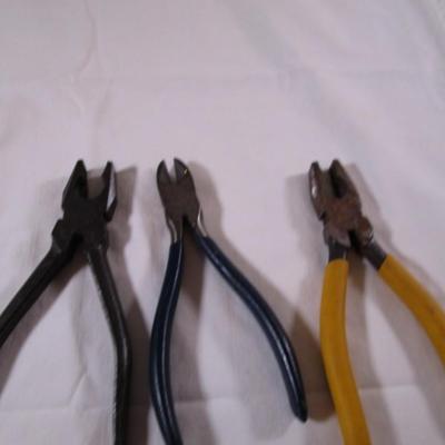 3 pr of wire cutters