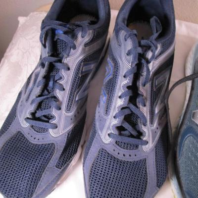 3 pair men's shoes