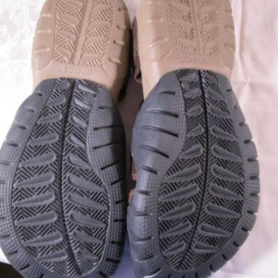 1 pair Croc sandals