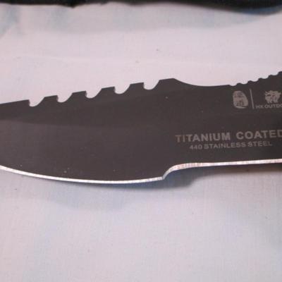 HX Outdoors knife with cloth sheath
