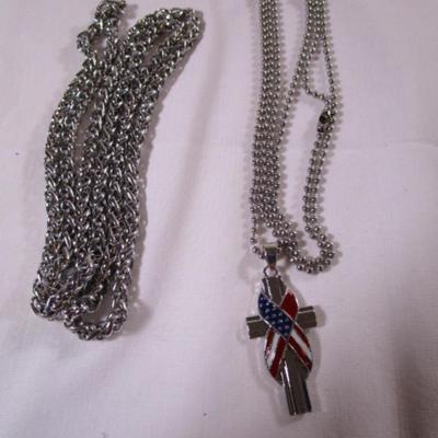 Stainless steel chain 29"; red white & blue cross with 31" chain