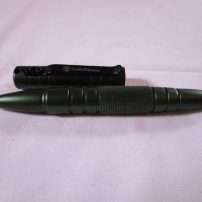 Smith & Wesson bullet-shaped pen