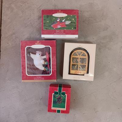 VINTAGE HALLMARK KEEPSAKE ORNAMENTS