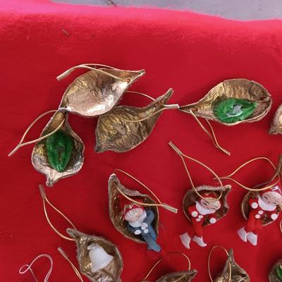 VINTAGE CHRISTMAS ORNAMENTS MADE FROM TREE PODS