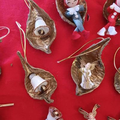 VINTAGE CHRISTMAS ORNAMENTS MADE FROM TREE PODS