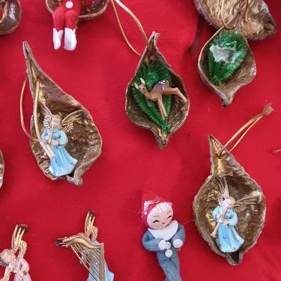 VINTAGE CHRISTMAS ORNAMENTS MADE FROM TREE PODS