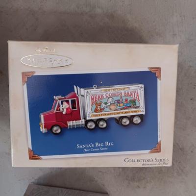 VINTAGE HALLMARK KEEPSAKE ORNAMENTS W/SANTA ON TRACTORS, SEMI AND TRUCK