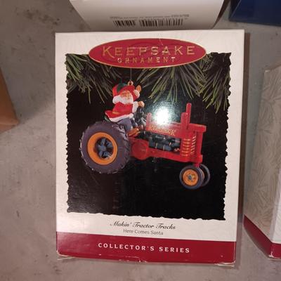 VINTAGE HALLMARK KEEPSAKE ORNAMENTS W/SANTA ON TRACTORS, SEMI AND TRUCK