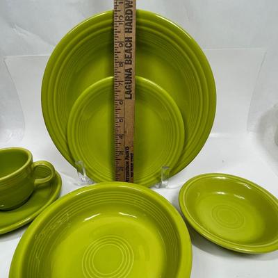 Fiestaware Place Setting Shamrock Green 6 pc Plates Bowls Cup & Saucer
