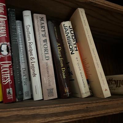 BOOK LOT