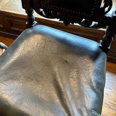 2 ACCENT CHAIRS