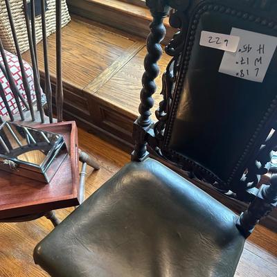 2 ACCENT CHAIRS