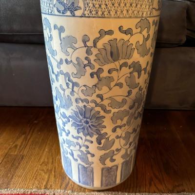 BLUE WHITE PORCELAIN UMBRELLA STAND
