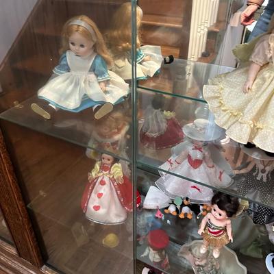 COLLECTIBLE DOLL LOT
