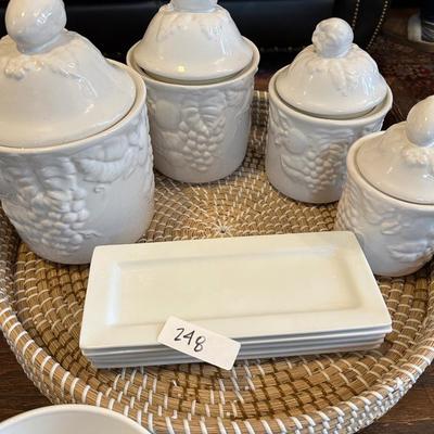 white kitchen lot