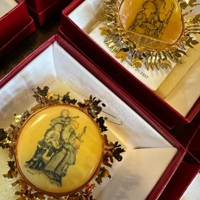 HUMMEL GOLD CHRISTMAS ORNAMENT LOT