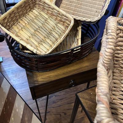 BASKET, ACCENT TABLE LOT