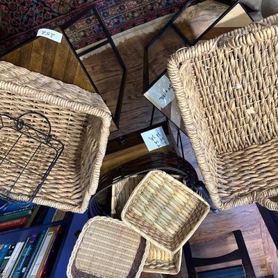 BASKET, ACCENT TABLE LOT