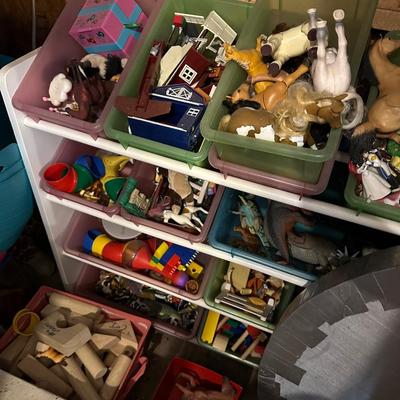 Sale Photo Thumbnail #1222: MISC COLLECITBLE TOYS AS PICTURED