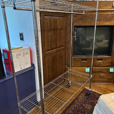 WIRE CLOTHES RACK