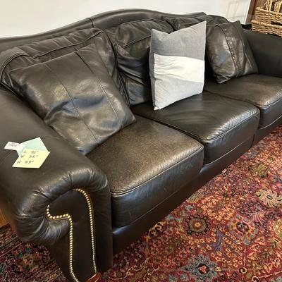 NAIL HEAD TRIM SOFA, LOVESEAT LayZoy