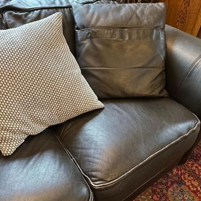 NAIL HEAD TRIM SOFA, LOVESEAT LayZoy