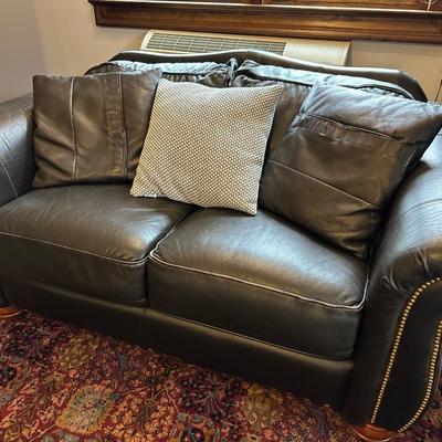 Sale Photo Thumbnail #1278: NAIL HEAD TRIM SOFA & LOVESEAT, SHOWS WEAR, SEE PHOTOS