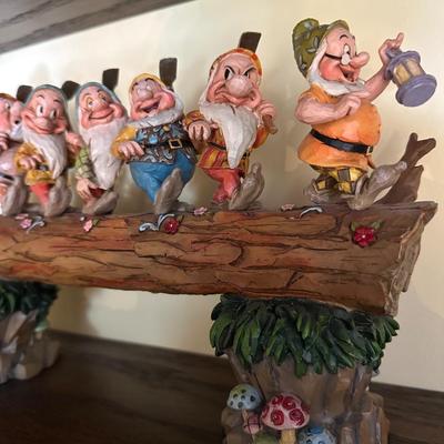 SEVEN DWARFS DISNEY SHOWCASE COLLECTION HOMEWARD BOUND