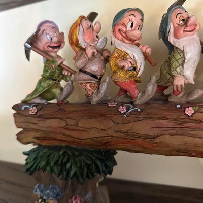 SEVEN DWARFS DISNEY SHOWCASE COLLECTION HOMEWARD BOUND