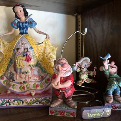 JIM SHORE, DISNEY SHOWCASE LOT SNOW WHITE