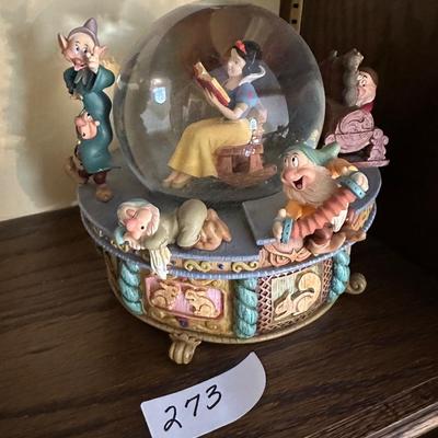DISNEY STORE SNOW WHITE SNOWGLOBE MUSIC BOX