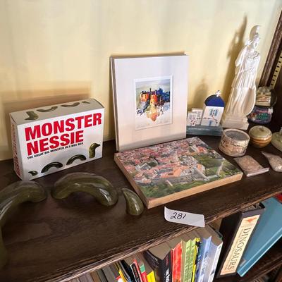 MISC SOUVENIER LOT