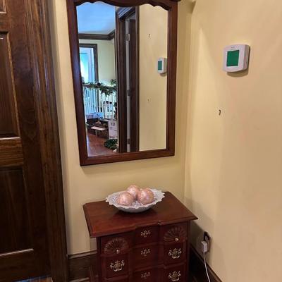 3 DRAWER NIGHTSTAND WALL MIRROR LOT