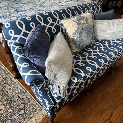 NAVY GEOMETRIC FABRIC ANTIQUE SOFA