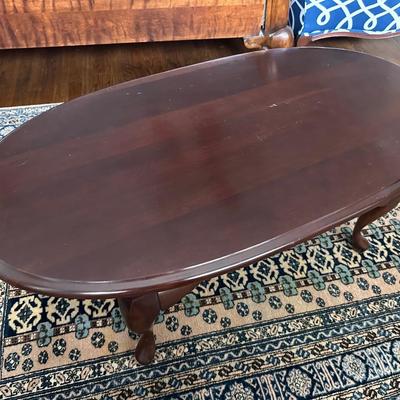 COFFEE TABLE, RUG LOT