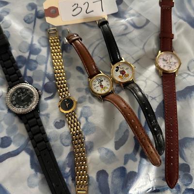 WOMENS WATCH LOT INLCUDES MICKEY MOUSE