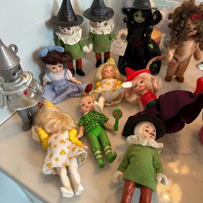 CHILDRENS TOY LOT