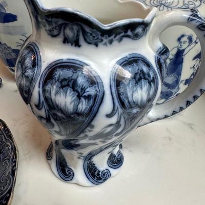 BLUE WHITE DECOR LOT