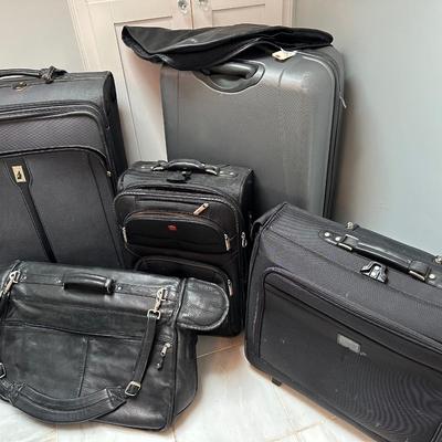 LUGGAGE LOT