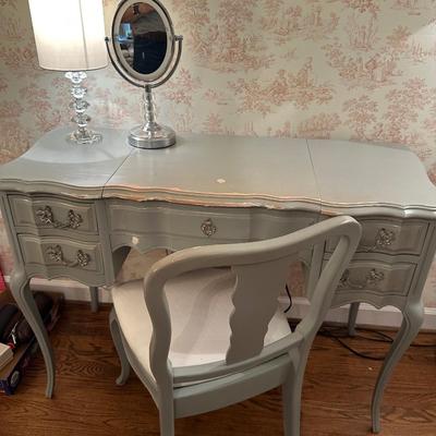 VANITY WITH CHAIR, NEEDS PAINTING 43X18X31