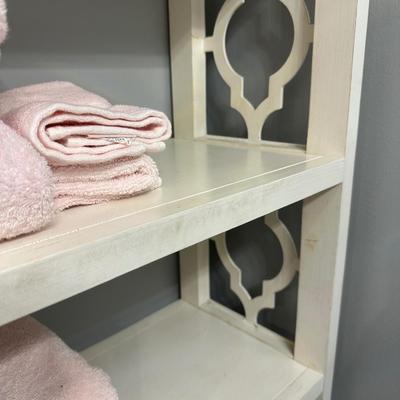 ACCENT SHELF 28X56