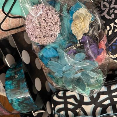 HAIRCARE, MAKE UP BAGS AS PICTURED