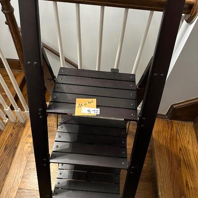 BLACK STEP LADDER 44" T