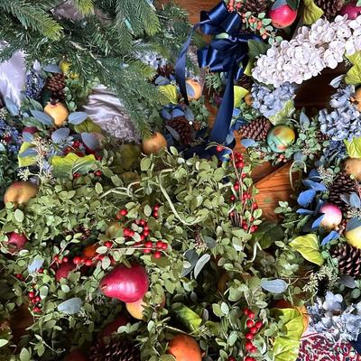 8' TREE, CHRISTMAS WREATHS, GARLAND AS PICTURED