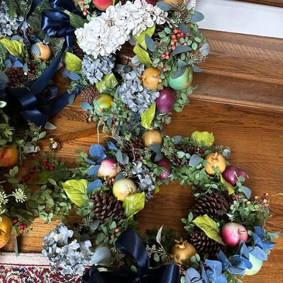 8' TREE, CHRISTMAS WREATHS, GARLAND AS PICTURED